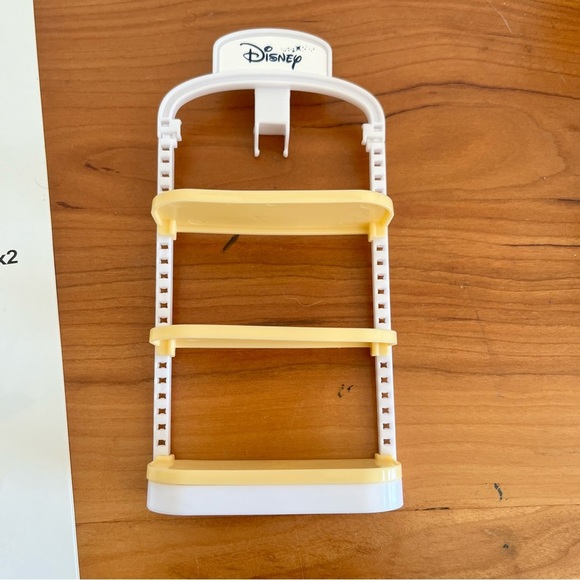 Zuru Mini Brands Mini Disney Store Edition Display Piece Replacement Piece - Picture 2 of 6